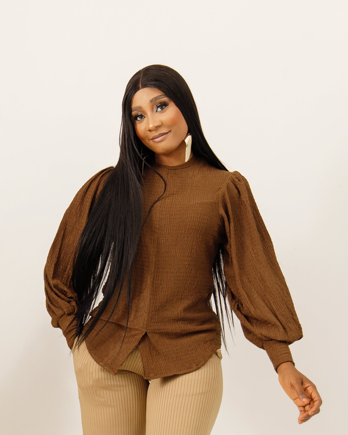 CURBAN puffer sleeve loose fit top (BROWN)