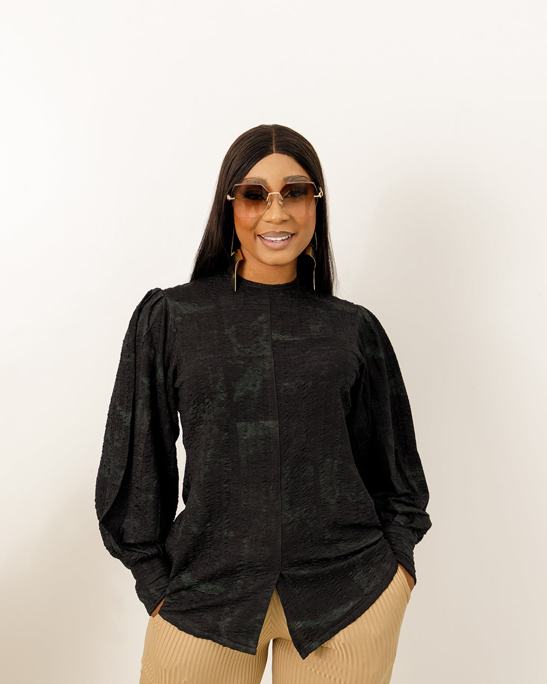 CURBAN puffer sleeve loose fit top (black&green)